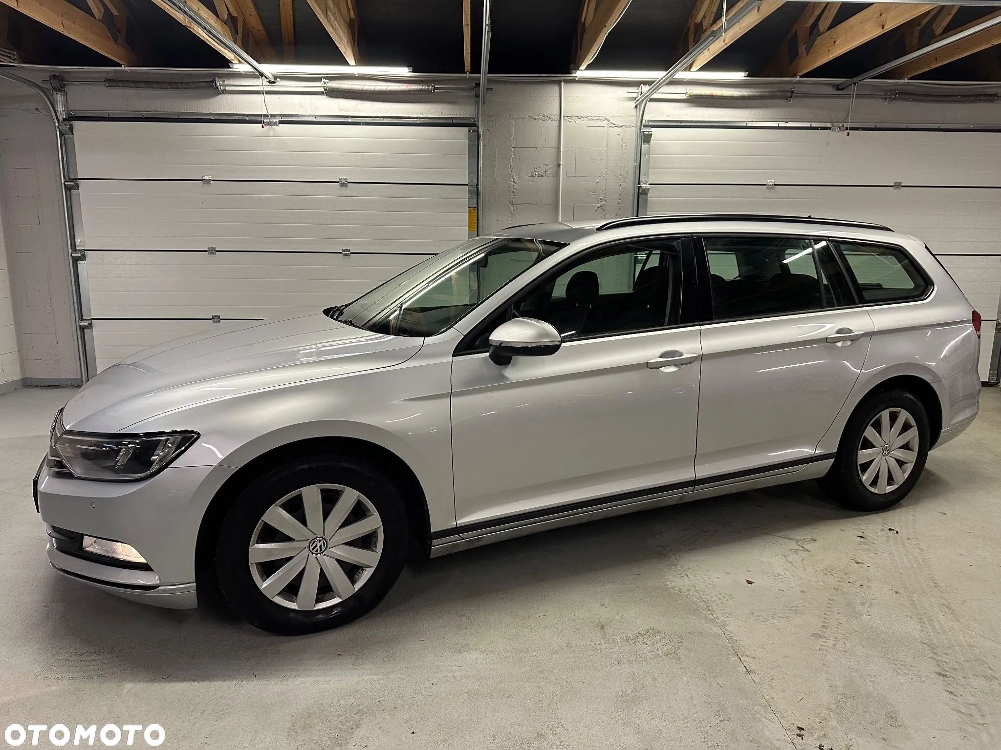 Volkswagen Passat 2.0 TDI SCR Comfortline - 9