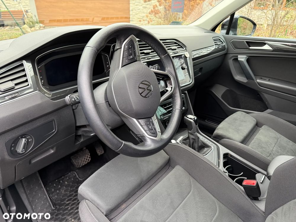 Volkswagen Tiguan 1.5 TSI EVO Elegance DSG - 9
