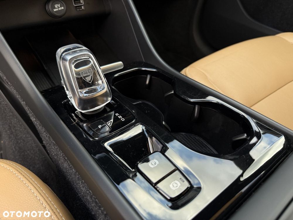 Volvo XC 40 - 21