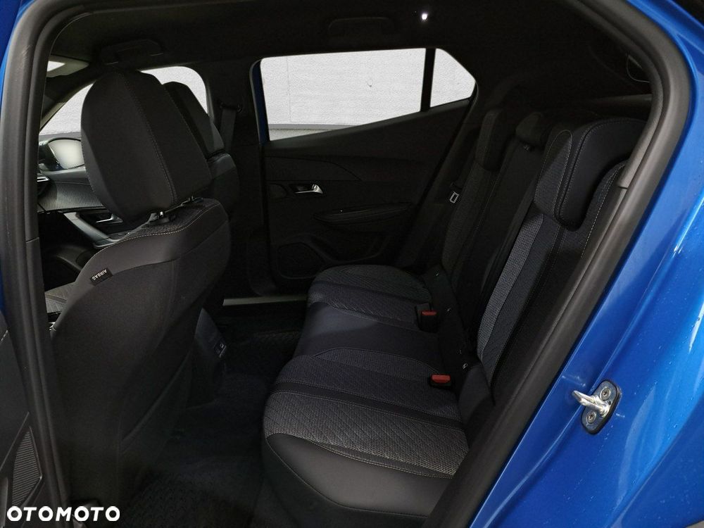 Peugeot 2008 - 12