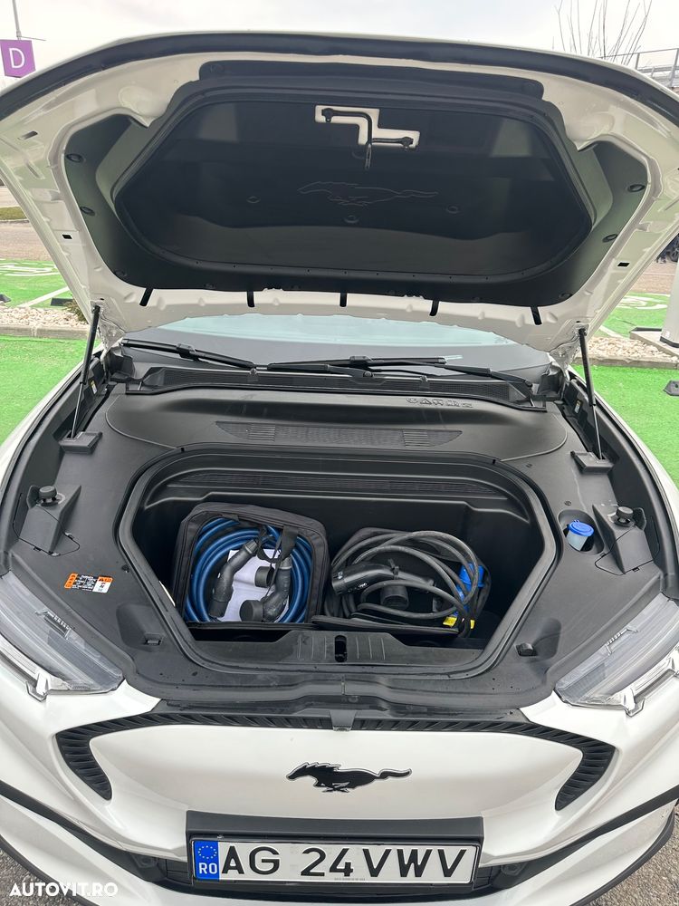 Ford Mustang Mach-E Standard - 25