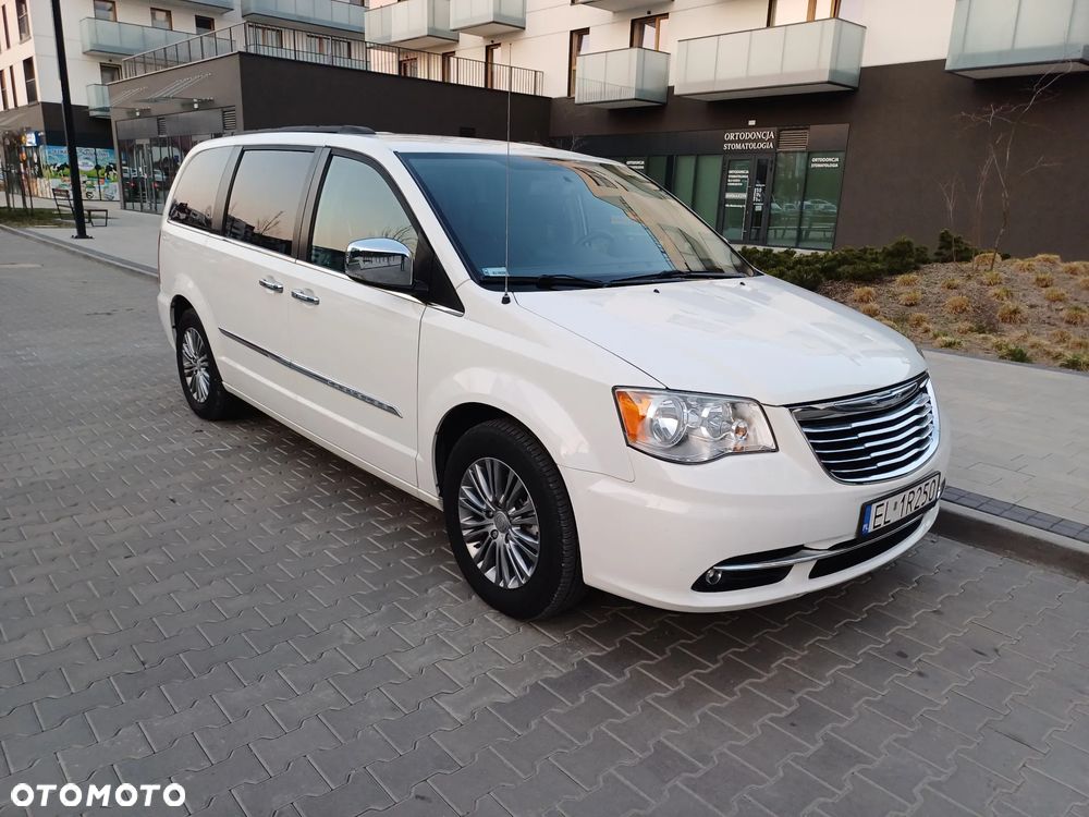 Chrysler Town and Country