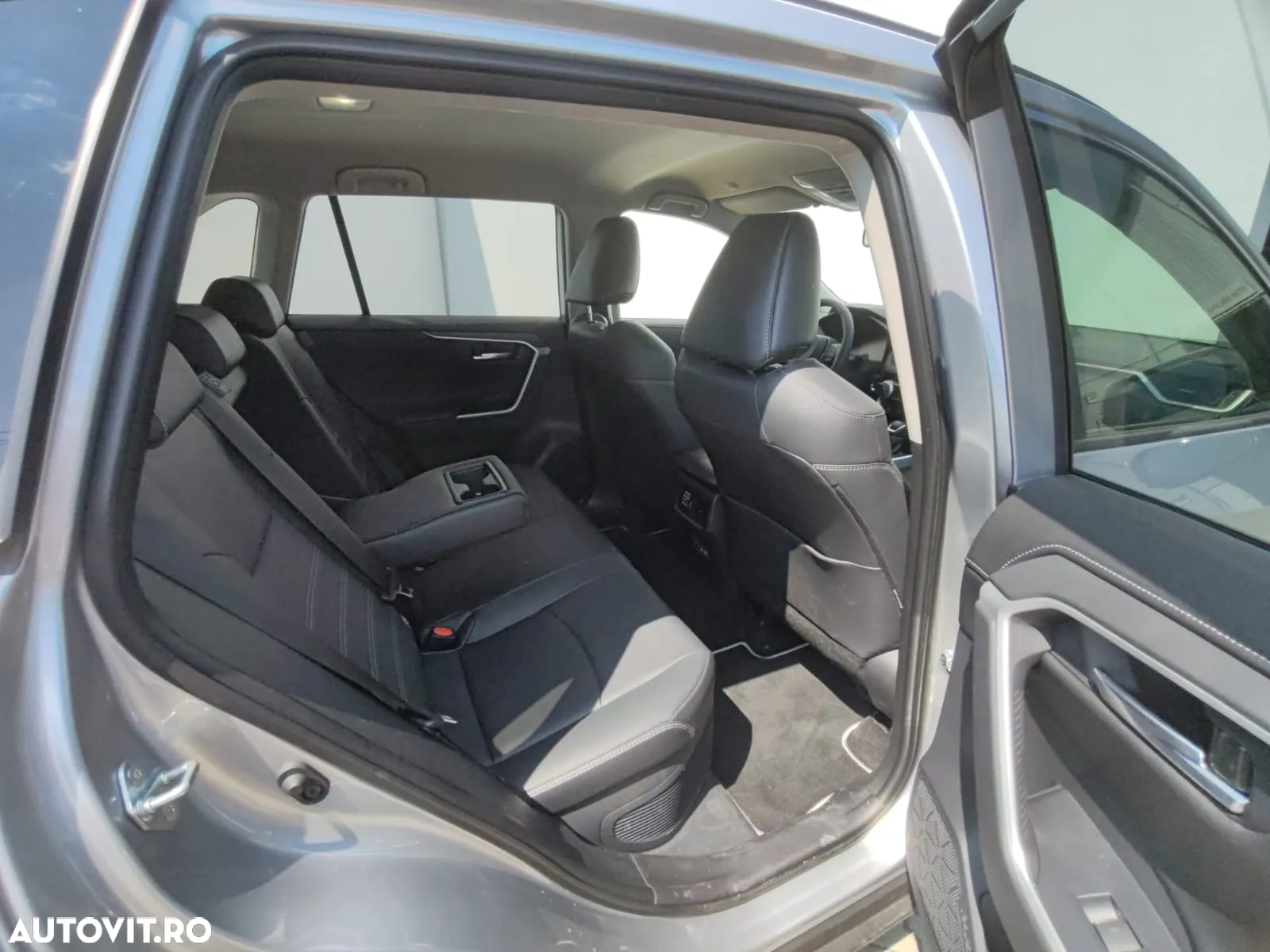 Toyota RAV4 2.5 Hybrid VVT-iE 4x4 Luxury - 6