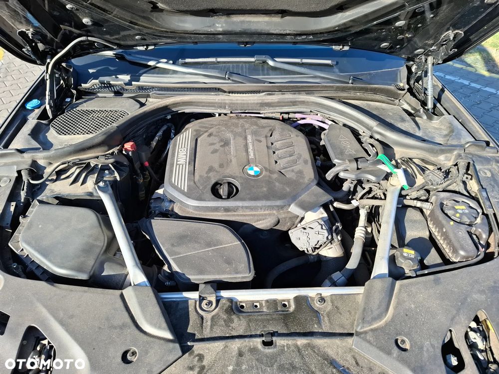 BMW Seria 5 518d - 16