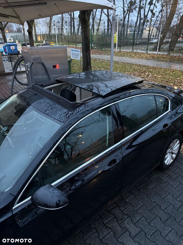 Volkswagen Passat 1.6 TDI SCR DSG Comfortline - 14