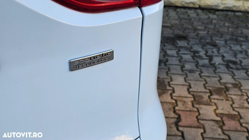 Ford Kuga 1.6 EcoBoost Start Stop 2WD Titanium - 27