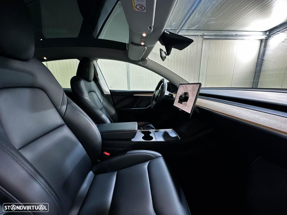 Tesla Model Y Long Range Dual Motor AWD - 30
