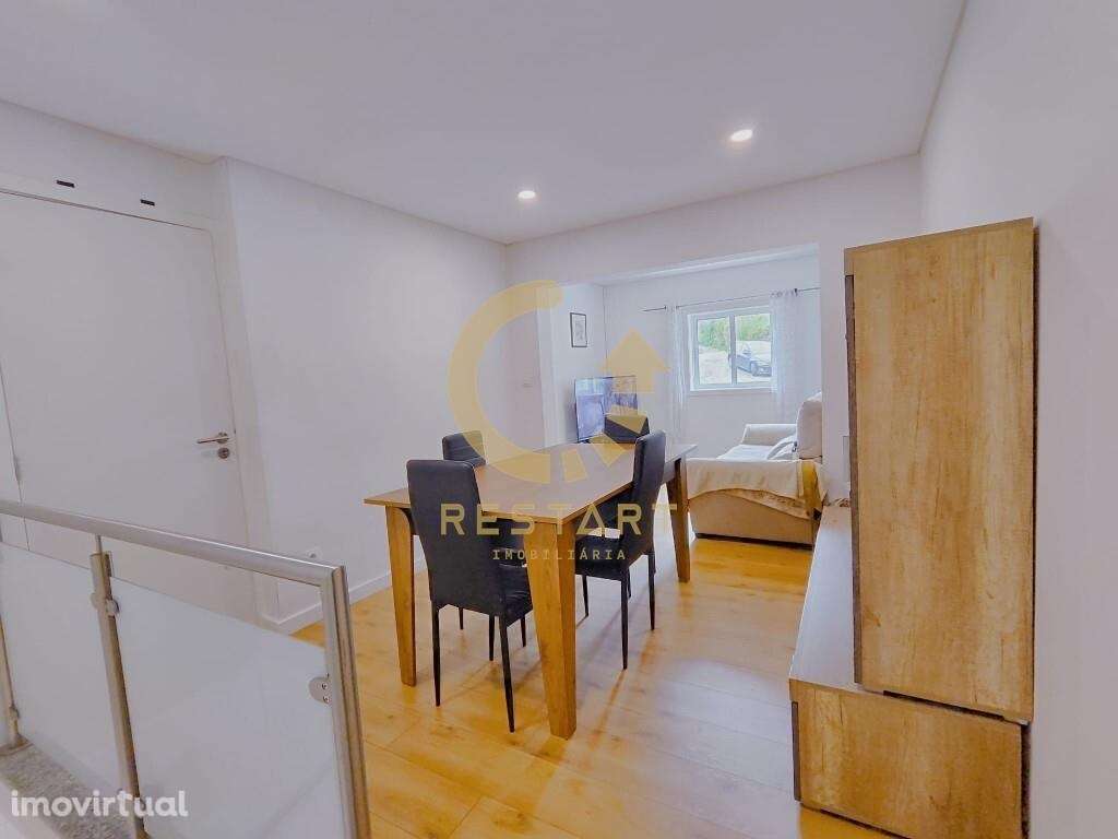Moradia Geminada T1+1 Renovada – Guifões, Matosinhos - Grande imagem: 3/31