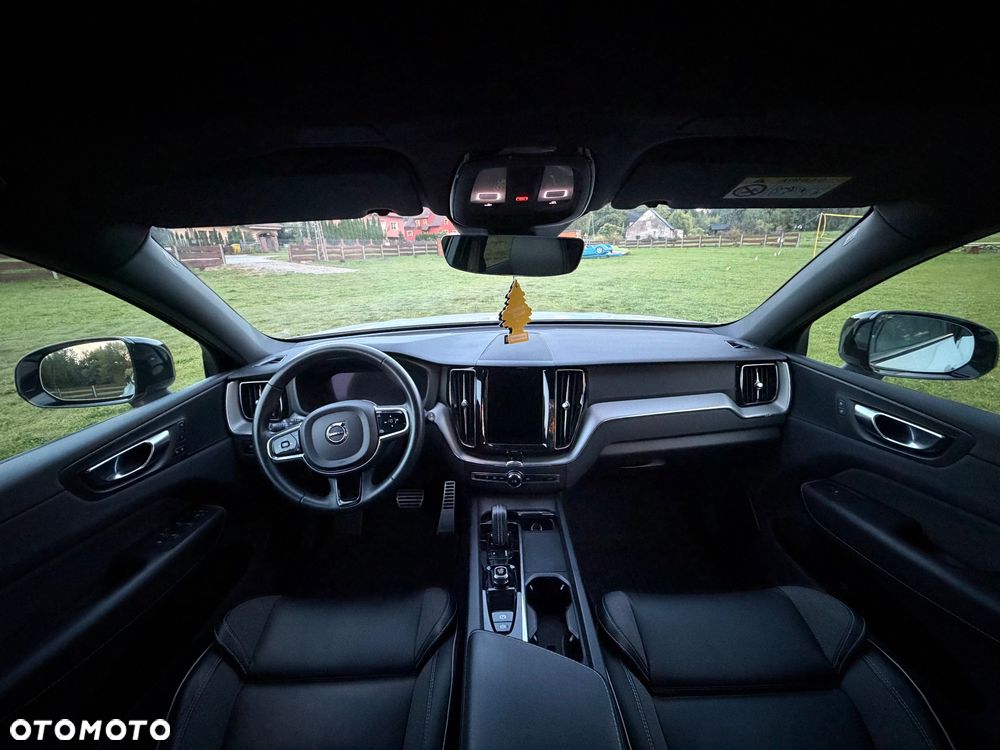 Volvo XC 60 B4 B R-Design - 21