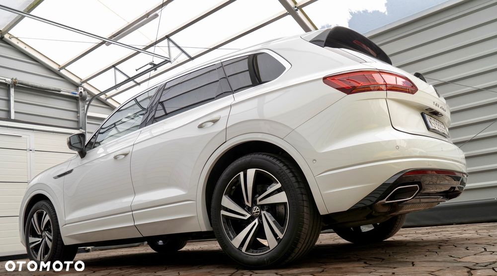 Volkswagen Touareg 3.0 V6 TFSI 4Motion R-Line - 11