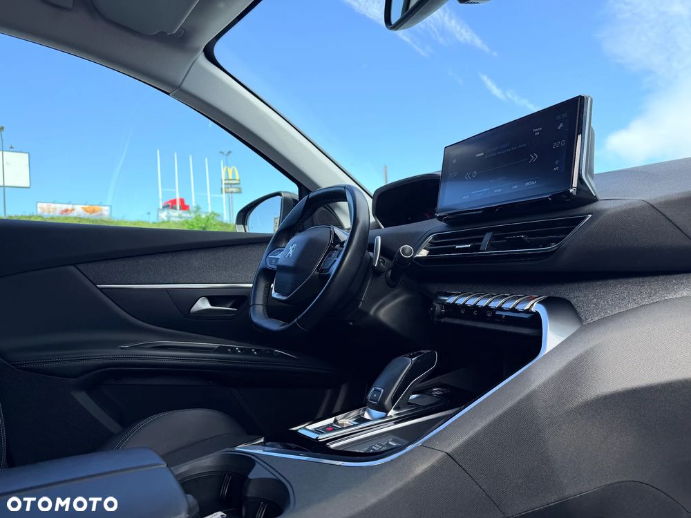 Peugeot 3008 1.5 BlueHDi Allure S&S EAT8 - 19