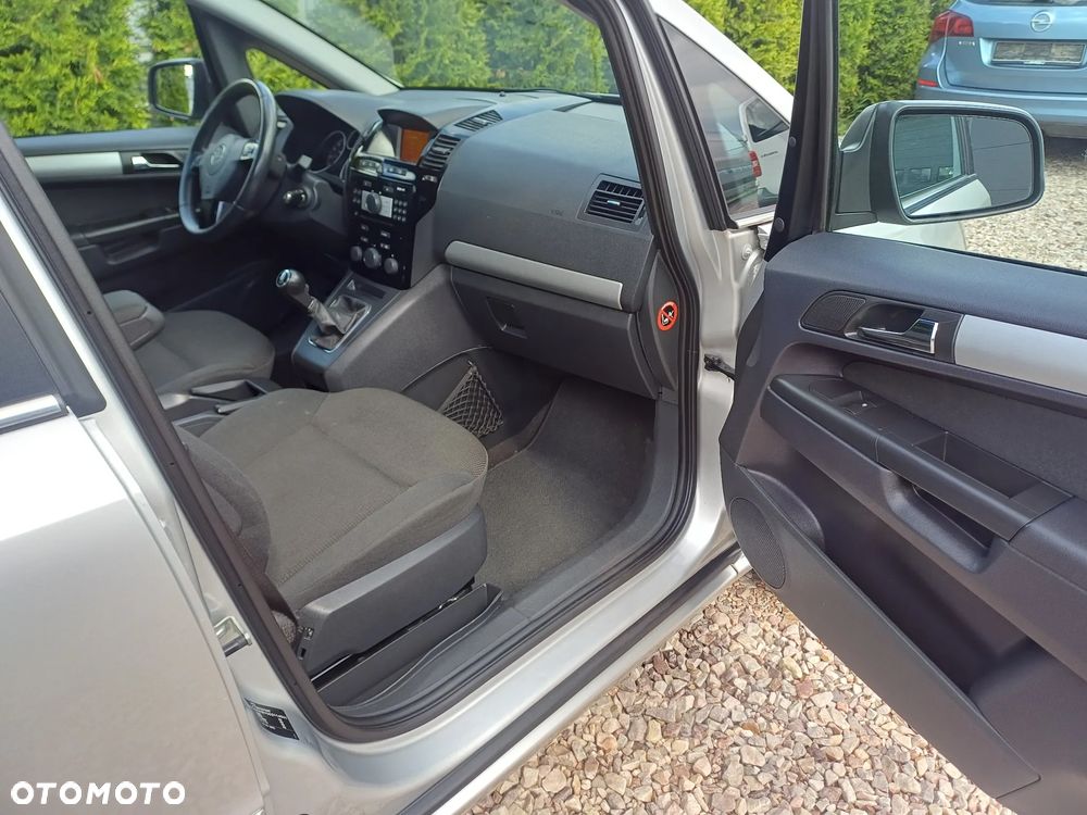 Opel Zafira 1.8 Family Plus - 8