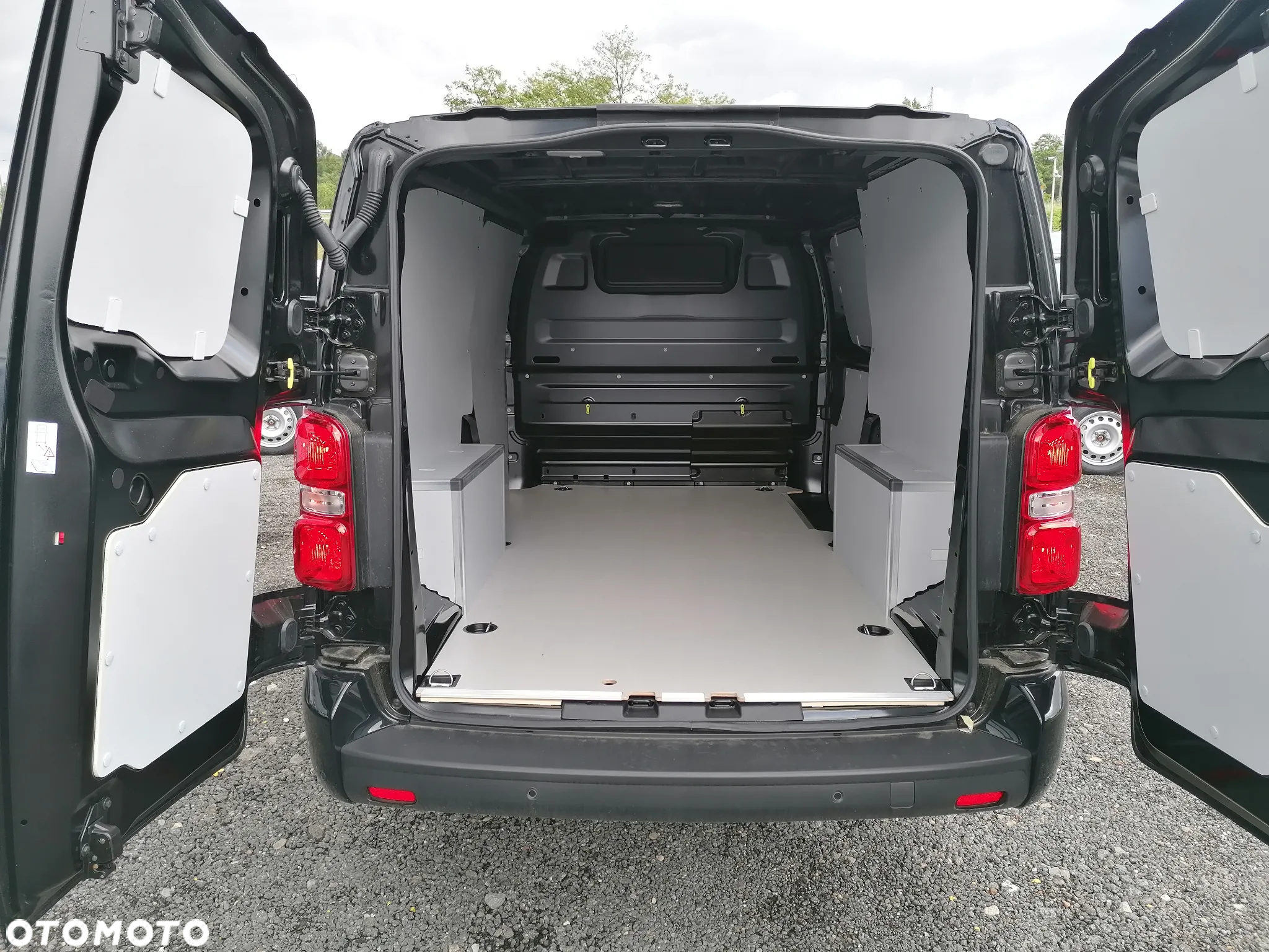 Citroën Jumpy Furgon XL 2.0 BlueHDi 144 KM S&S EAT8 - 5