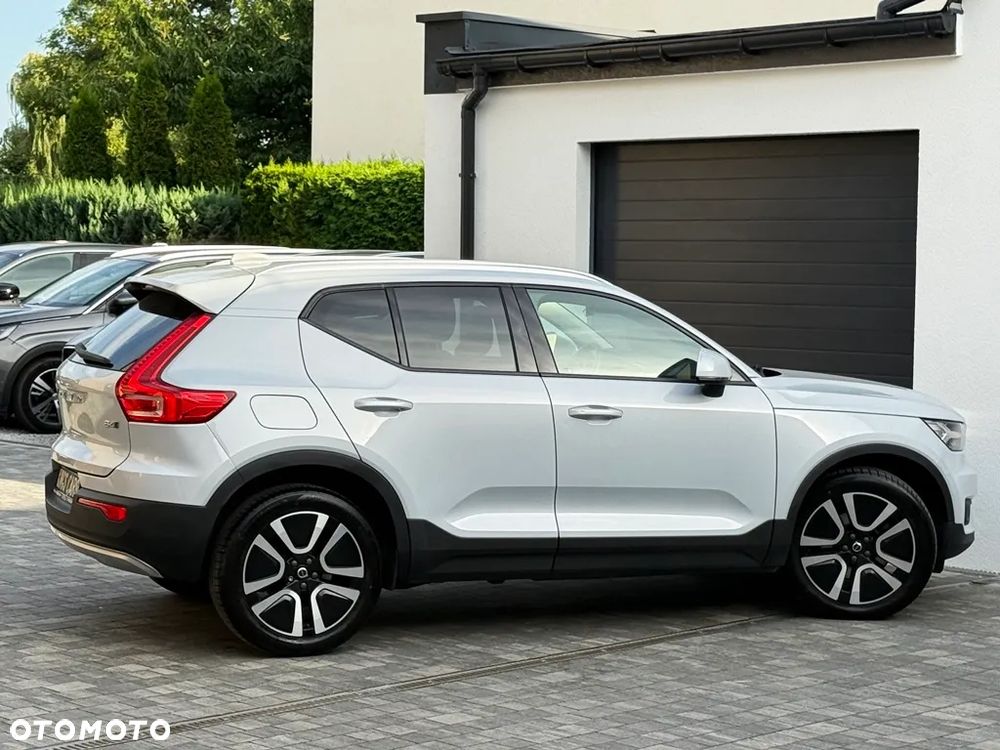 Volvo XC 40 B4 B AWD Geartronic Momentum Pro - 40