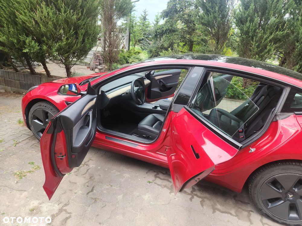 Tesla Model 3 Standard Reichweite Plus Hinterradantrieb - 9