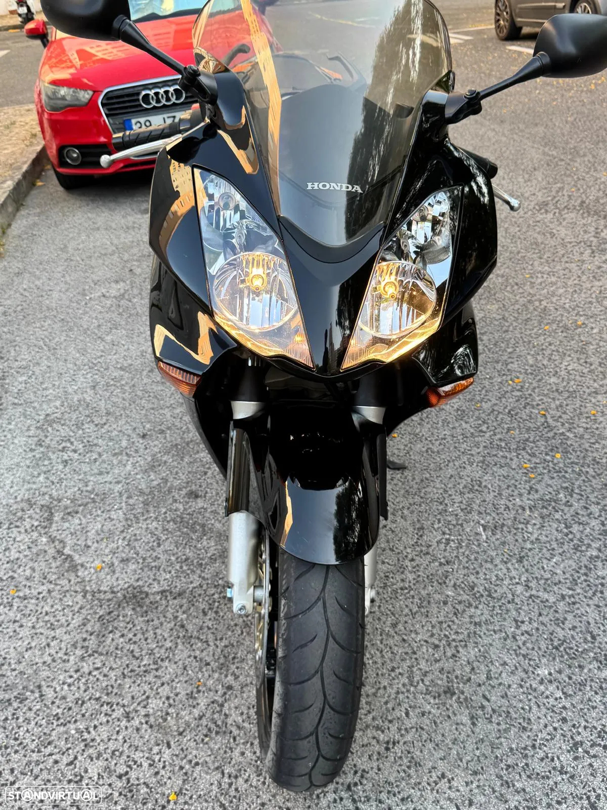 Honda VFR - 6