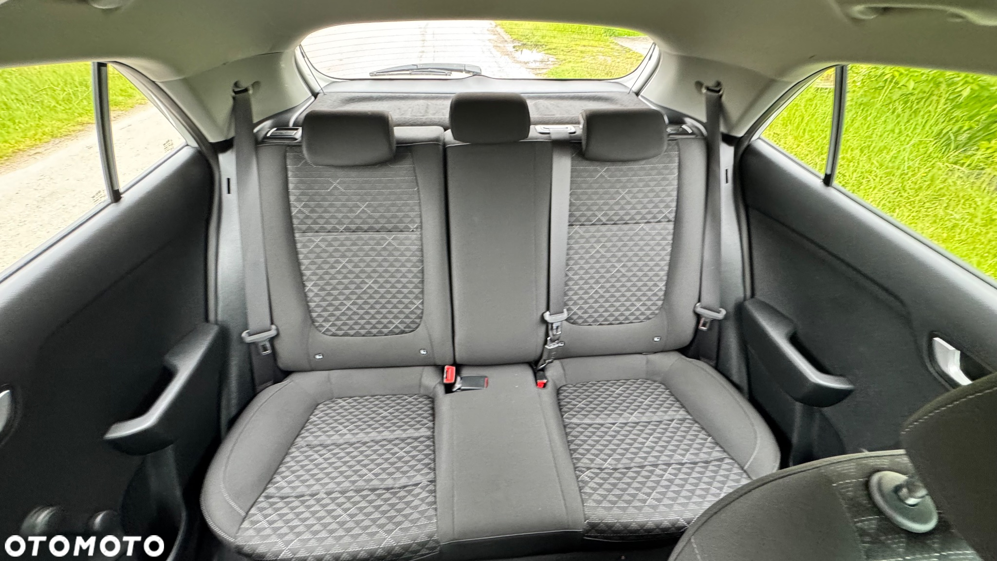 Kia Rio 1.2 Attract - 17