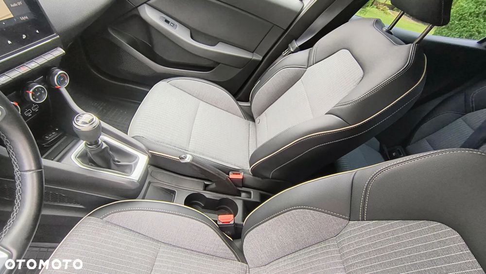 Renault Clio - 18