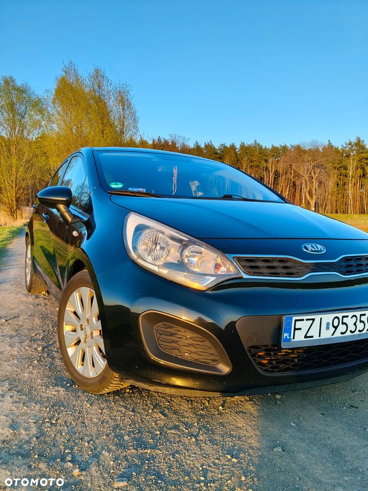 Kia Rio - 15