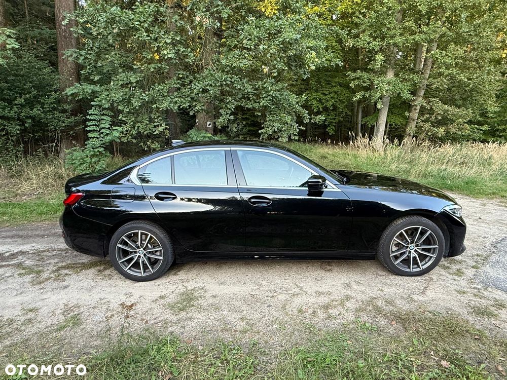 BMW Seria 3 330i xDrive - 7