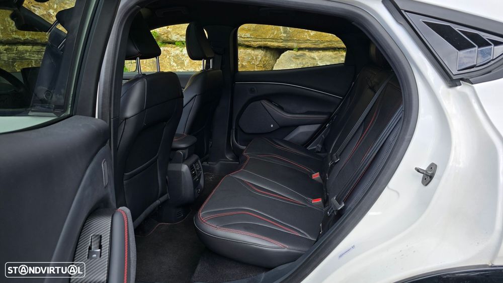 Ford Mustang Mach-E 98.7 kWh Premium AWD - 54