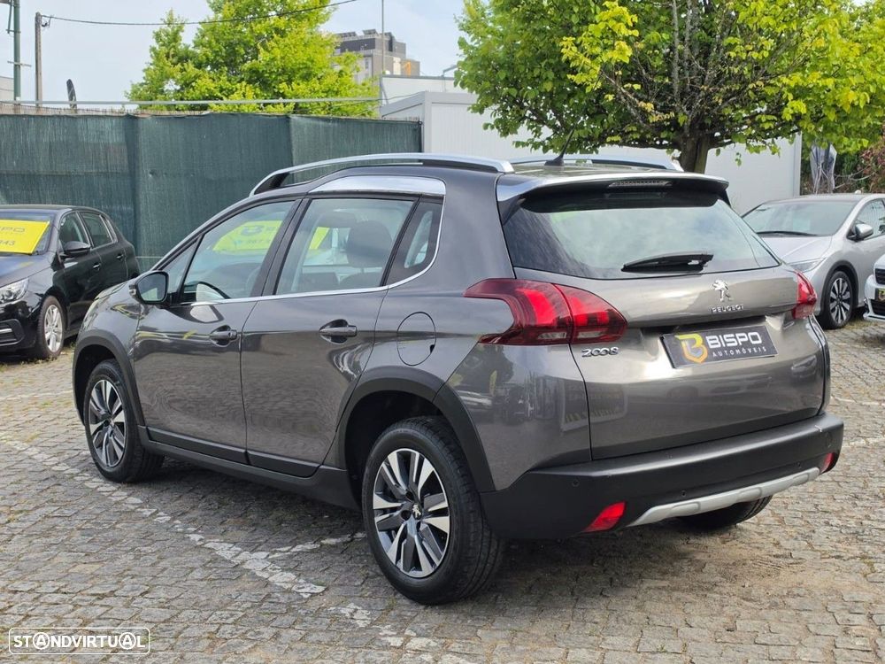 Peugeot 2008 1.2 PureTech Allure EAT6 - 10