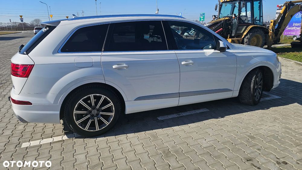 Audi Q7 - 10
