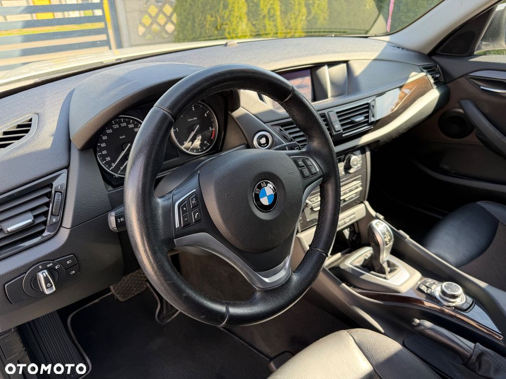 BMW X1 sDrive18d xLine - 14