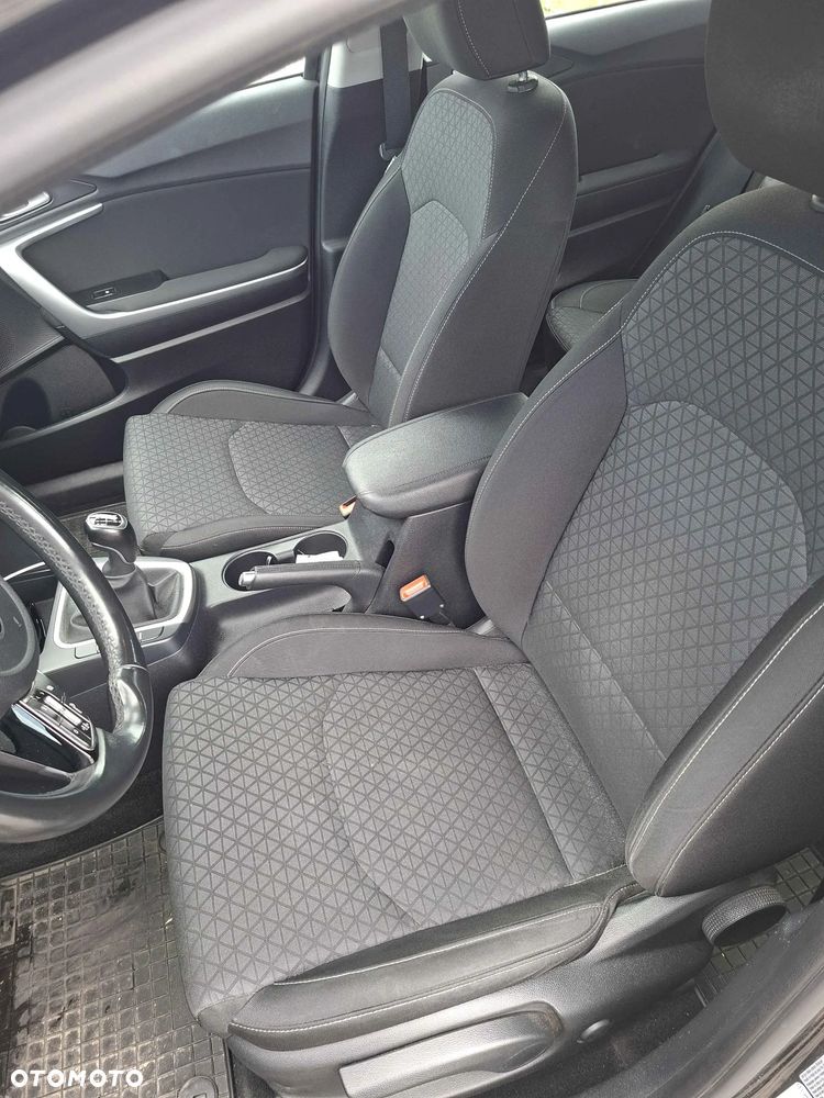Kia Ceed 1.4 L - 16