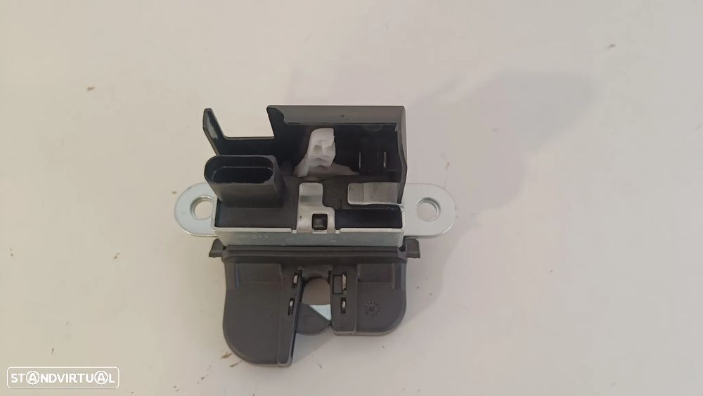Fechadura tampa mala vw golf 7 VII 2012 a 2019/ vw beetle 2012 (nova) - 2
