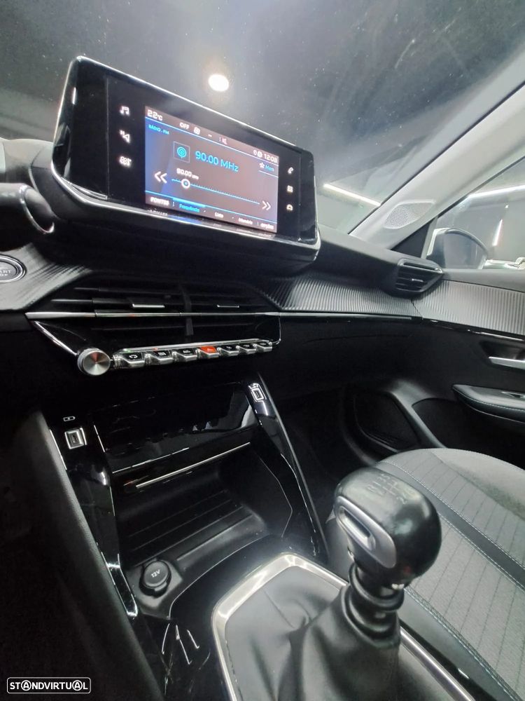 Peugeot 208 1.2 PureTech Allure Pack - 12