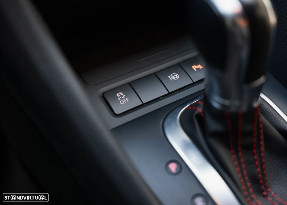 VW Golf 2.0 GTI DSG - 22