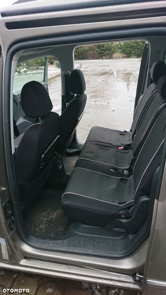 Volkswagen Caddy 2.0 TDI Comfortline DSG - 9