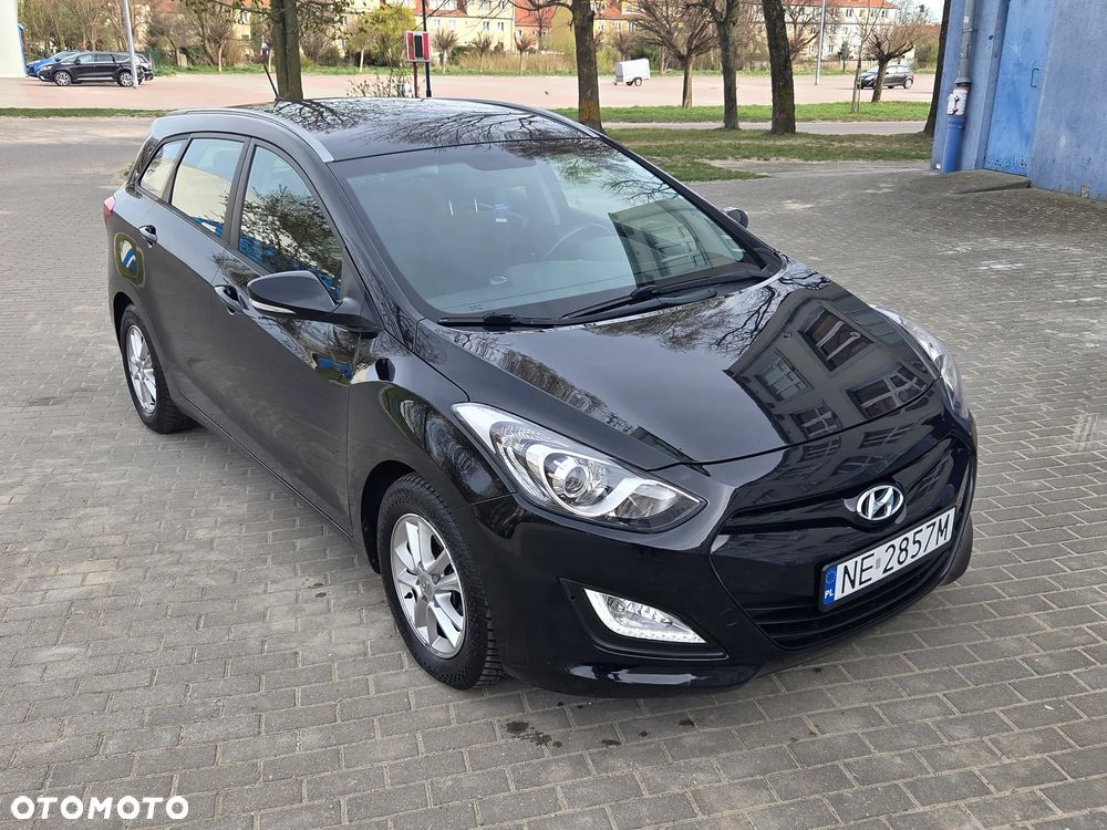 Hyundai i30 blue Kombi 1.6 CRDi Style - 20