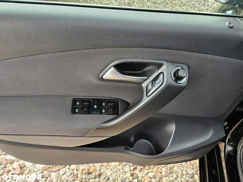 Volkswagen Polo - 15