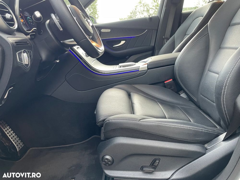 Mercedes-Benz GLC Coupe 300 4MATIC MHEV - 32