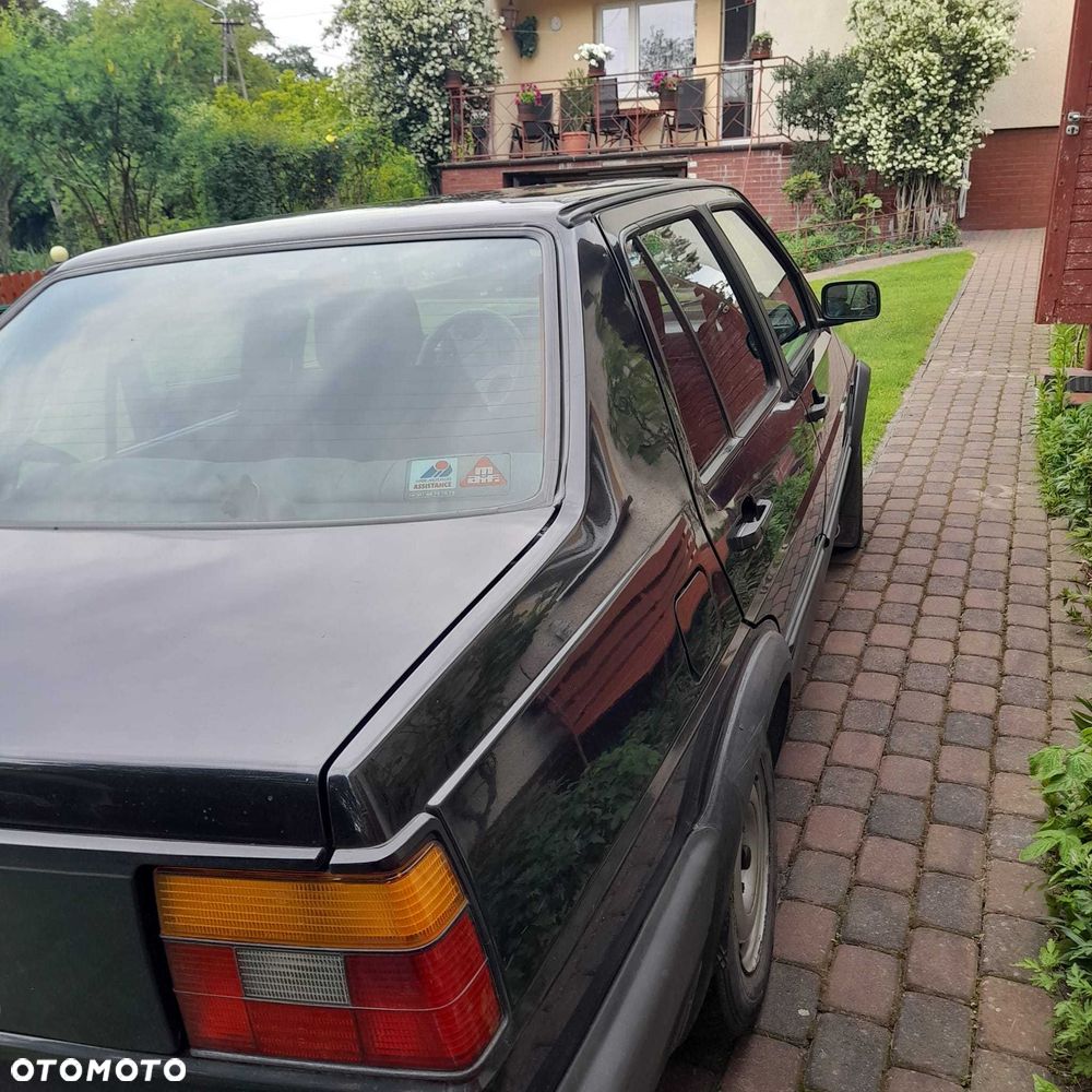 Volkswagen Jetta - 5