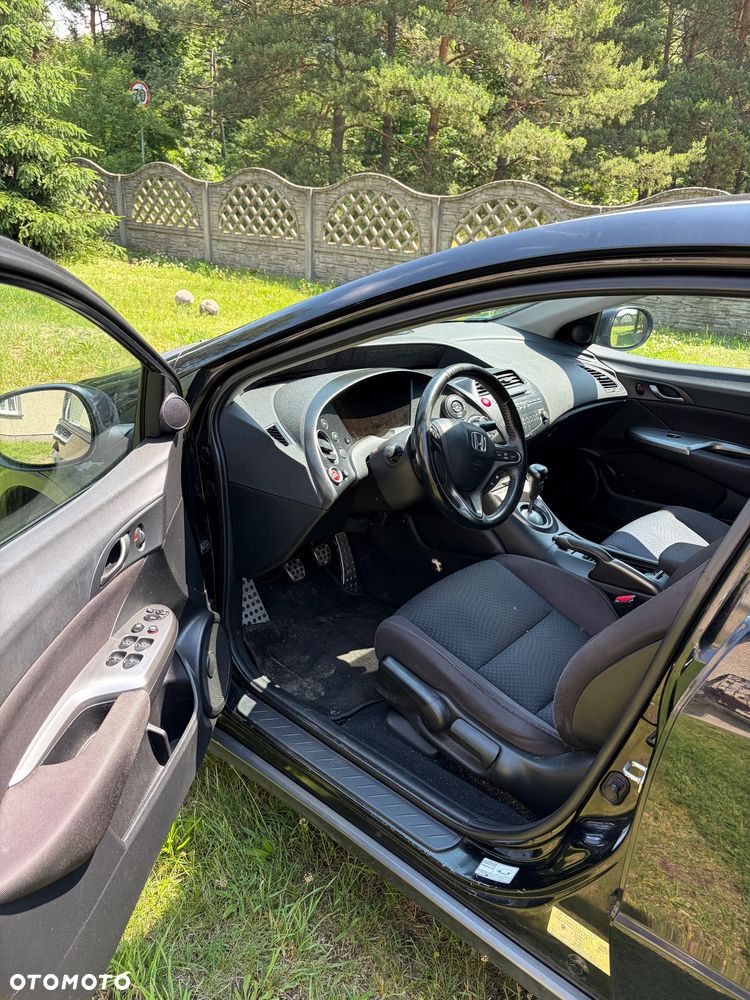 Honda Civic 1.4 i-VTEC - 8