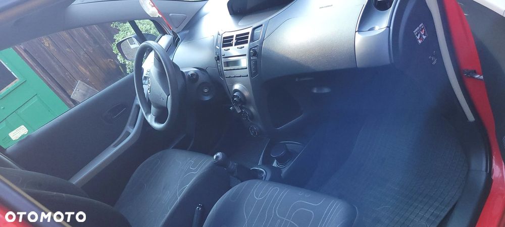 Toyota Yaris 1.0 Luna - 12