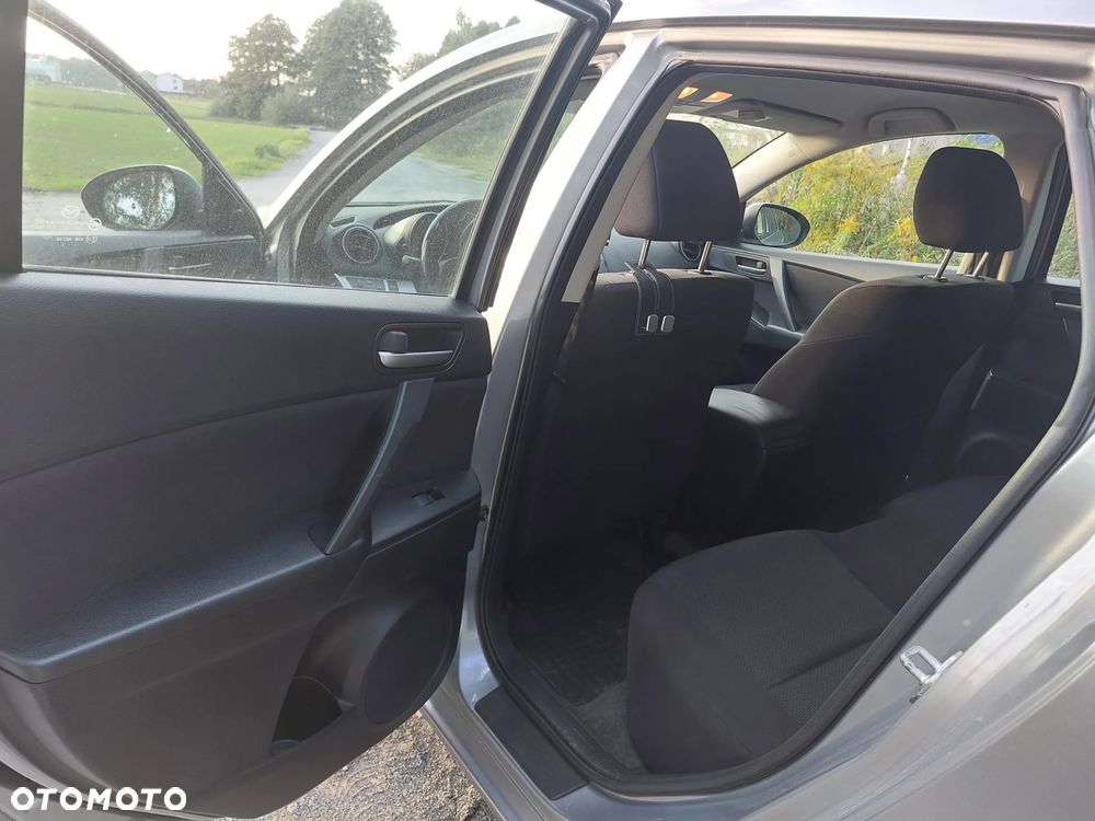 Mazda 3 1.6 CD Exclusive + - 8