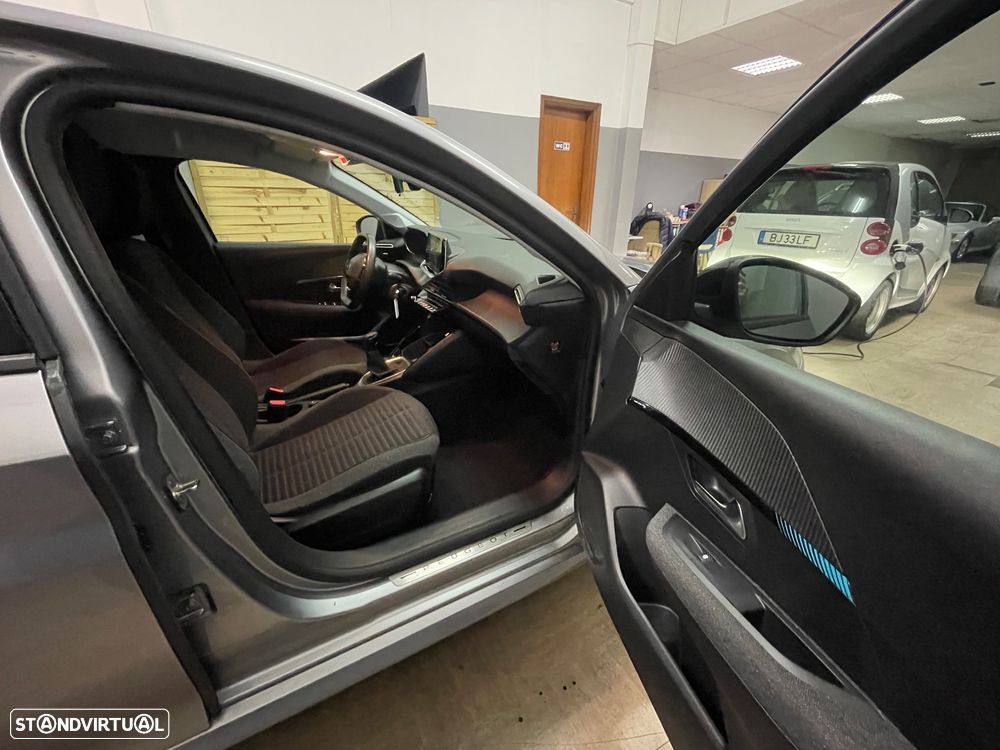 Peugeot 208 1.2 PureTech SE Style - 19