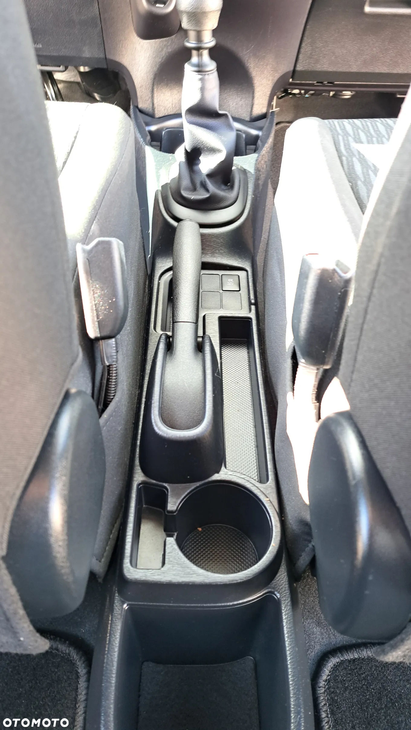 Toyota Yaris 1.33 Active - 17