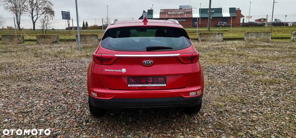 Kia Sportage 1.6 GDI 2WD Dream-Team Edition - 4