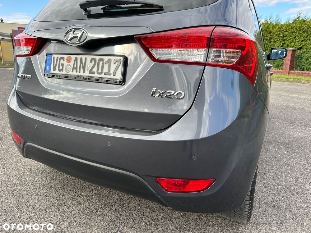 Hyundai ix20 1.4 Premium - 16