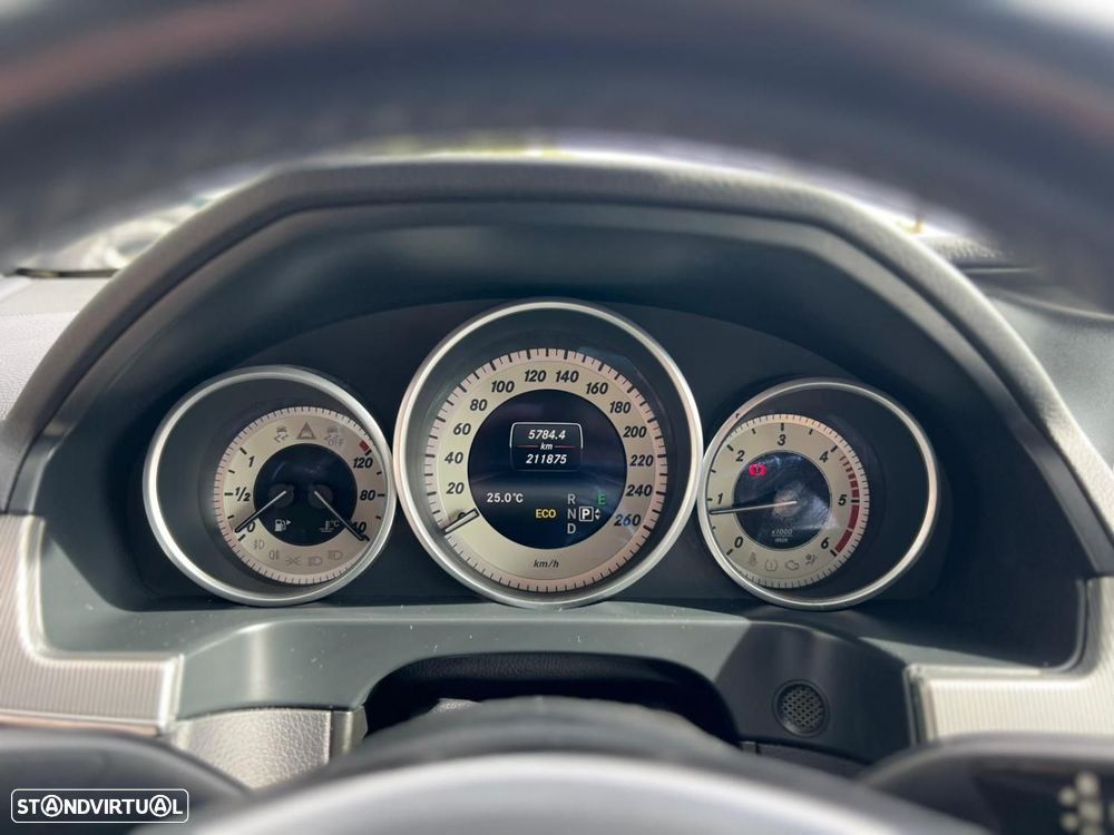Mercedes-Benz E 220 - 5