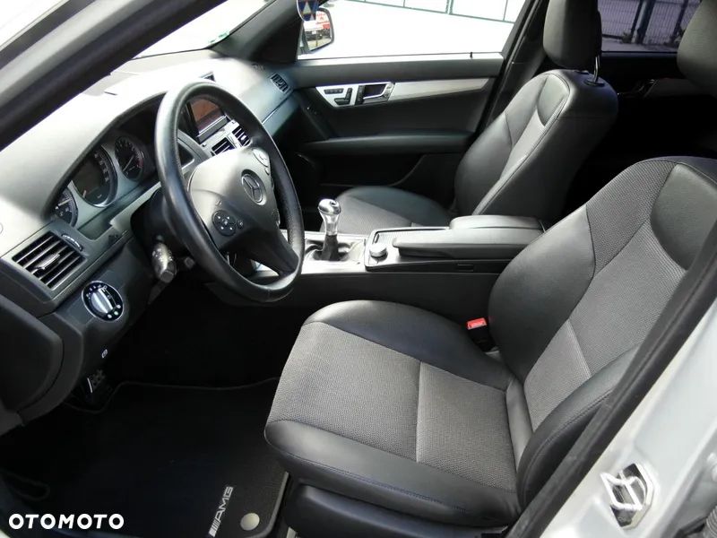 Mercedes-Benz Klasa C 200 Kompressor Avantgarde - 28