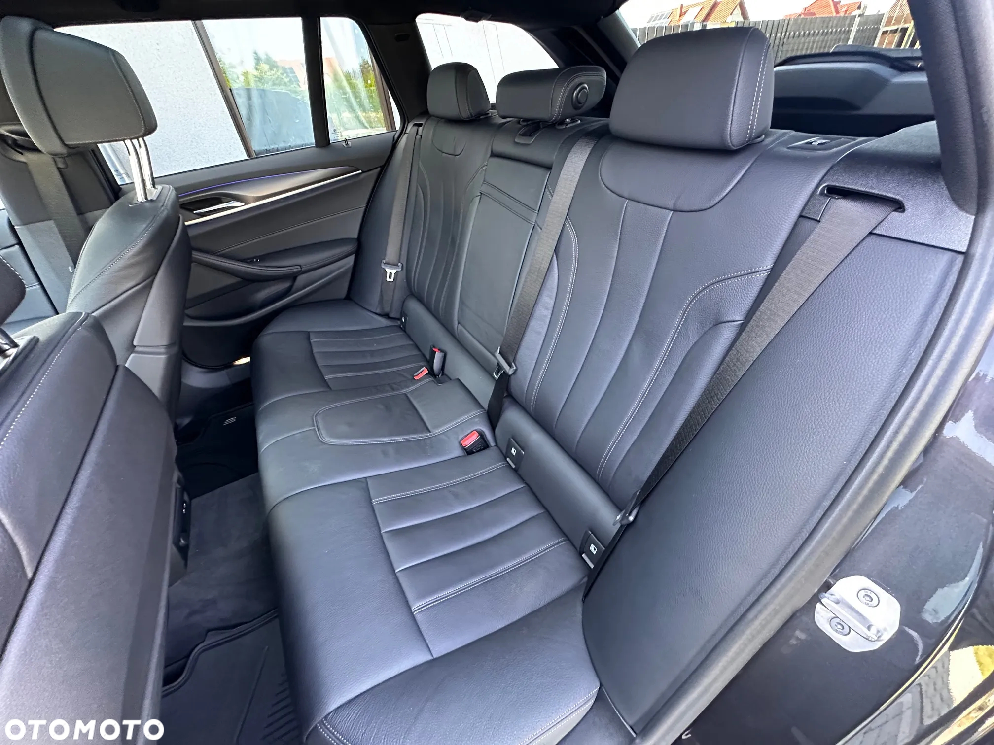 BMW Seria 5 520d xDrive Touring M Sport Edition - 38