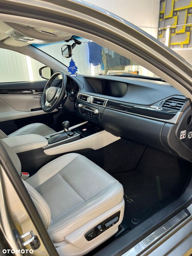 Lexus GS 300h Luxury Line - 12
