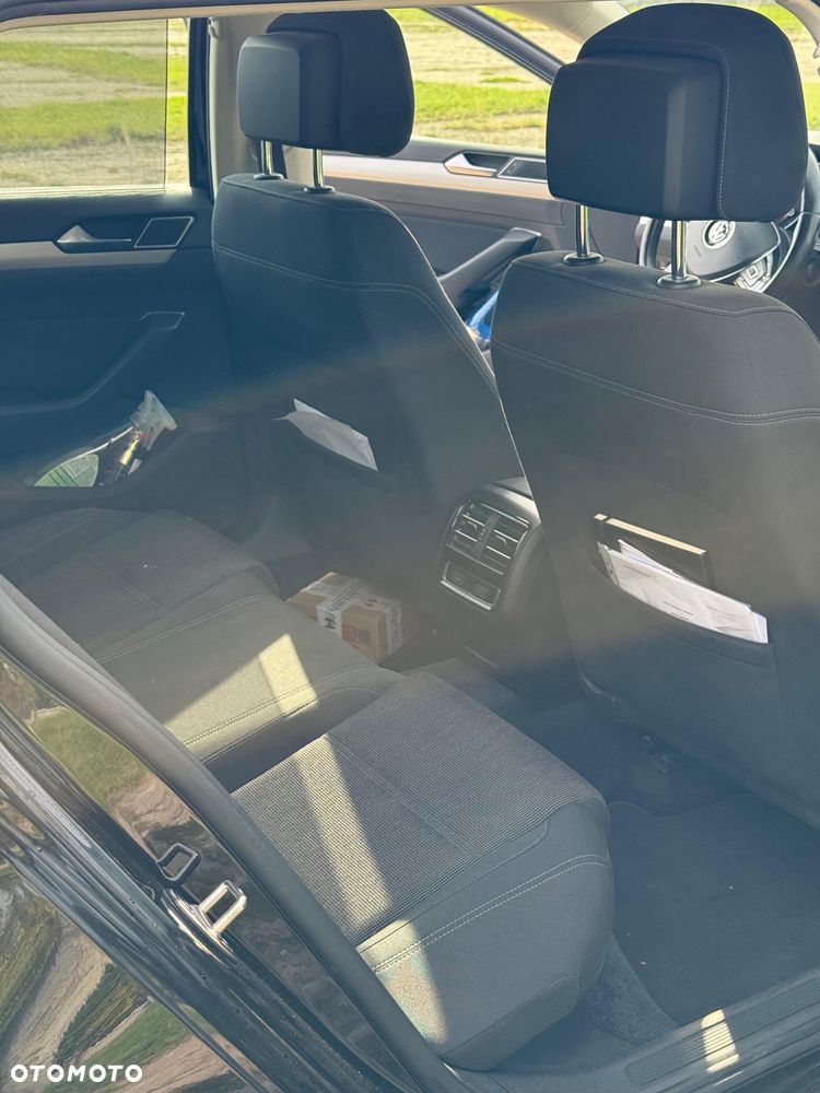 Volkswagen Passat 2.0 TDI DSG (BlueMotion Technology) Comfortline - 9