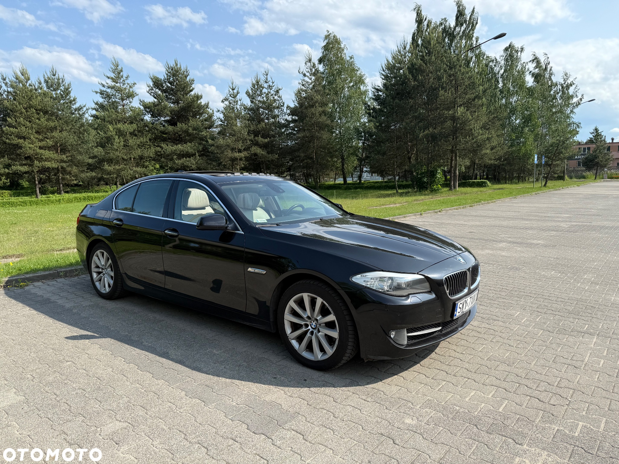 BMW Seria 5 528i xDrive - 7